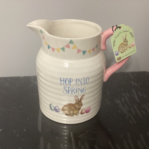 Hop into spring pitcher - Picture 1 of 1